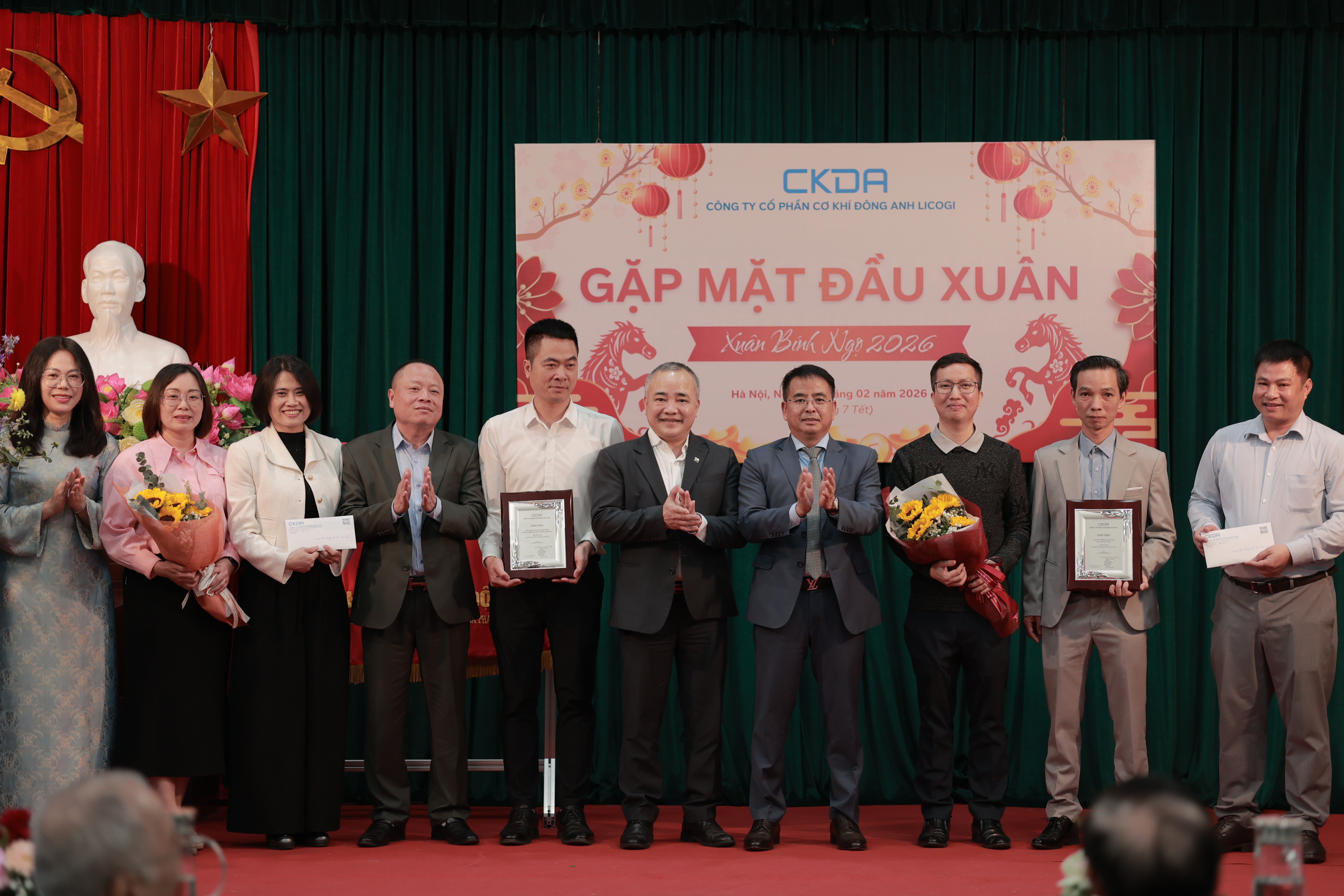 Tập thể hoàn thành xuất sắc nhiệm vụ năm 2025